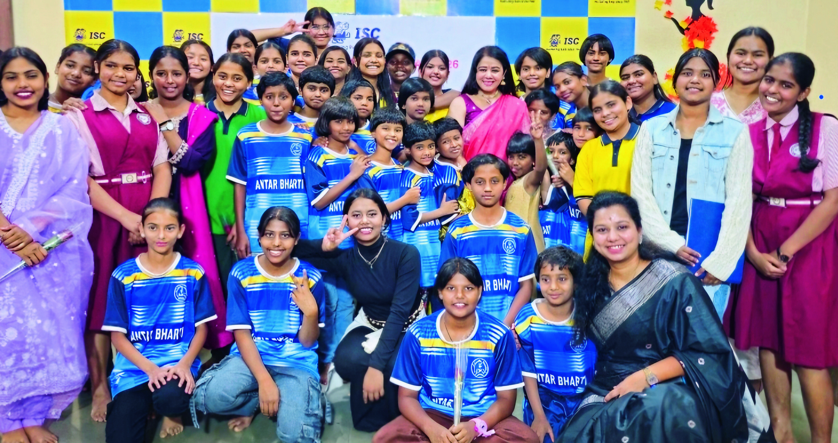 आंतरभारती बालग्राममध्ये
महिला दिन उत्साहात