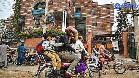 Fuel Saving Strategy: Pakistan, Philippines Shift to Four-Day Workweek