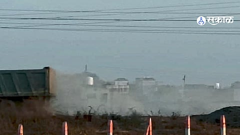 Beed Heavy Dust Creating Problems for Commuters