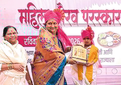 पिंपोडे बुद्रुक दुर्गा खाणावळ बातमी