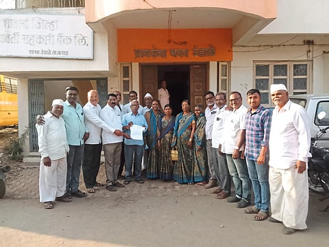 उंडाळे. आदर्श भजनी मंडळाला 25 हजाराचे अनुदान