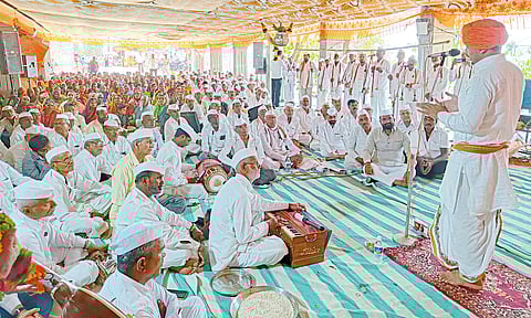 गडदुदेवी देवी मंदिरात
हरिनाम सप्ताहाची सांगता