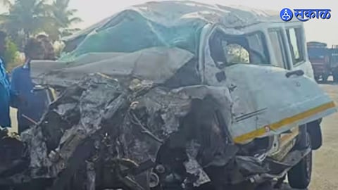 Pune Solapur Highway Accident