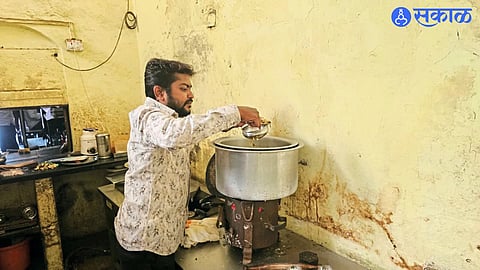 Solapur Sees Massive Gas Cylinder Bookings; Hoarding Detection in Progress