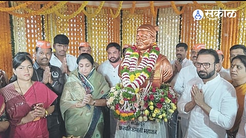 Thunderous Chants Mark Sambhaji Maharaj Martyrdom Day in Tulapur