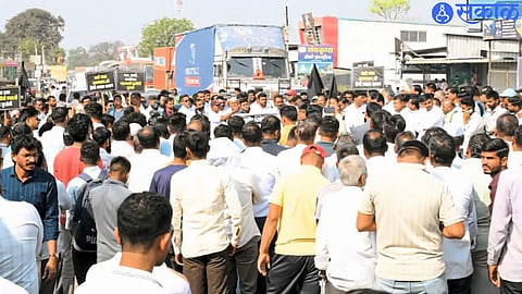 Justice for Victim: Angry Villagers Block Roads in Sangamner Taluka