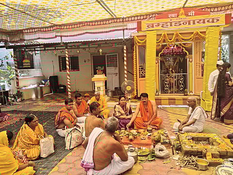 नीरा परिसरात स्वामी नामाचा जयघोष