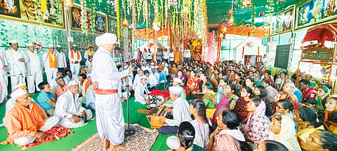 दौंडज येथील अनंत मठात
स्वामींचा प्रकटदिन उत्साहात