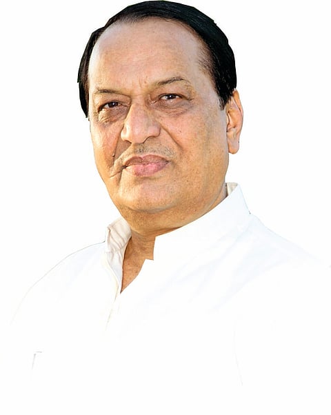 आसू - महाराजा मल्टीस्टेट को-ऑपरेटिव्ह सोसायटीच्या अध्यक्षपदी दिलीपसिंह भोसले यांची चौथ्यांदा,तर उपाध्यक्षपदी रणजितसिंह भोसले यांची बिनविरोध निवड झाली