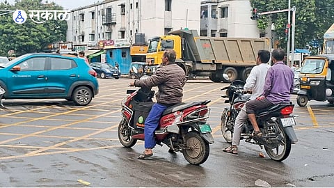 Daily Commuters Facing Delays