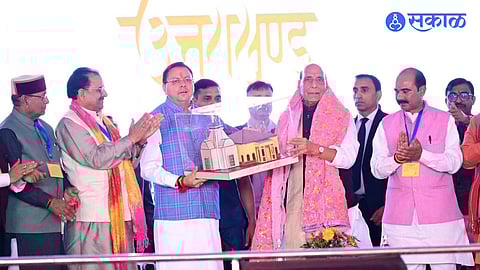 Rajnath Singh praises CM’s leadership, predicts a strong victory in 2027 elections.