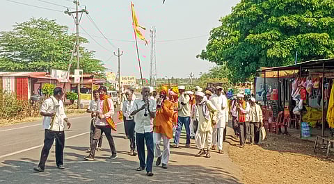 श्री लक्ष्मी नृसिंहाचे दर्शनासाठी भाविकांची गर्दी