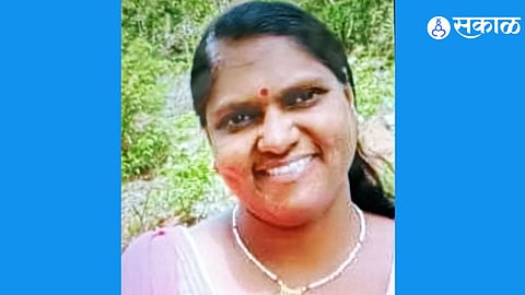 Dumper Crash Claims Professor’s Life on Karad-Vita Road, Investigation Underway