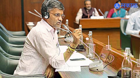 MP Nilesh Lanke Stresses Better Healthcare Facilities in Rural Areas