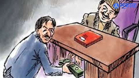 Bribery Case Exposed: Talathi Arrested While Taking ₹33,000 in Mohol Taluka