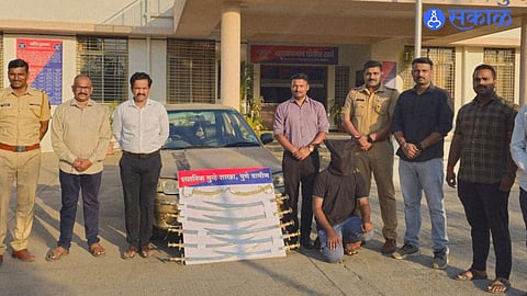 Youth Held with Illegal Weapons in Narayangaon, Police Seize Swords