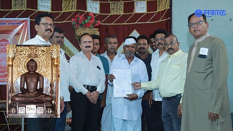 Maratha community member in Kolhapur donated land worth crores to the Jain community