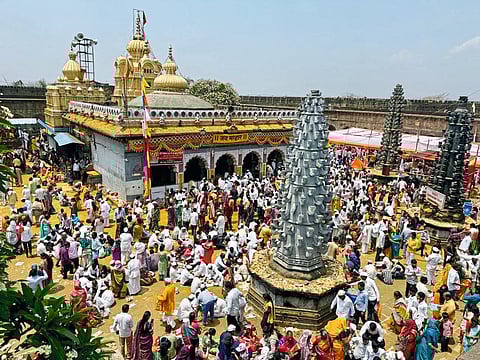 भंडारा-खोबऱ्याच्या उधळणीत खंडोबाची यात्रा