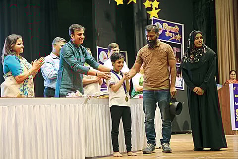 आकुर्डीत ‘सितारे झेप के’ स्नेहसंमेलन उत्साहात