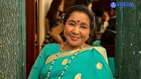 Tributes pour in for Asha Bhosle as leaders like Eknath Shinde mourn her passing.