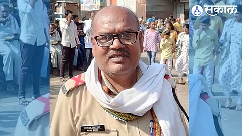 Accident spot in Buldhana where a home guard jawaan died after a pickup van hit his two-wheeler.