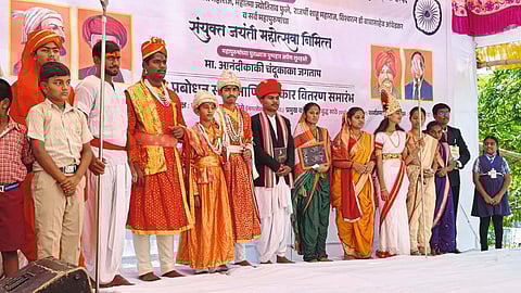 सासवडमध्ये पूर्णाकृती पुतळा उभारण्याचे आश्वासन