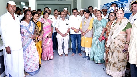 खेडच्या 'वाडा' परिसरात आरोग्याचा जागर! ५६५ नागरिकांनी घेतला मोफत शिबिराचा लाभ; स्तनाचा कर्करोग ते आयुष्मान भारत नोंदणीपर्यंत सर्व सेवा एकाच छताखाली