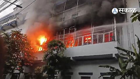 Massive Fire at Kolkata’s Anandalok Hospital, Patients Evacuated Safely