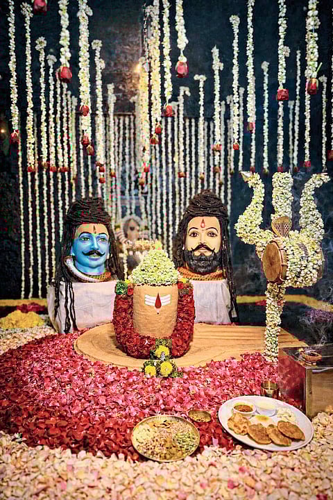 बनेश्वर महादेव मंदिरात
‘मोगरा महोत्सव’ उत्साहात