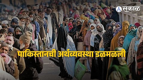 Fuel tankers and empty petrol stations highlight Pakistan’s worsening oil crisis amid Hormuz Strait disruption.