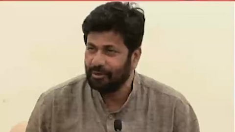 Bachchu Kadu Joins Shiv Sena Prahar Organization to Continue