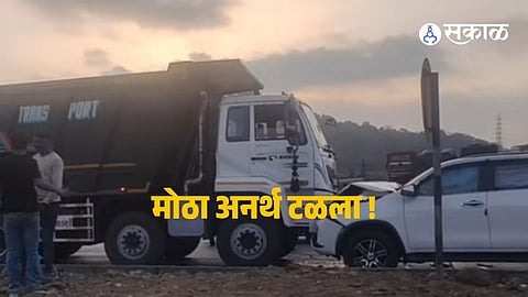 Palghar MP Accident : खासदार हेमंत सावरा भीषण अपघातातून थोडक्यात बचावले, डंपरने गाडीला धडक दिली अन्...