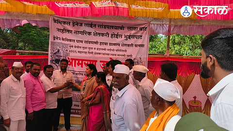 Hingangaon Former Sarpanch Ankush Kotwal Leads Unique Protest Against Administrative Apathy