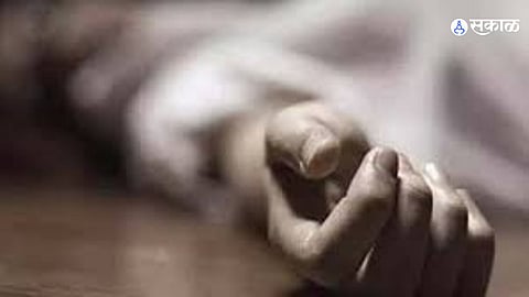Shrirampur Shocker: 17-Year-Old Girl and Man Found Dead on Railway Tracks