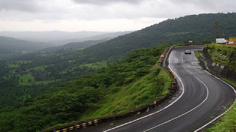 Story about Backbenchers In School by Sandeep Prabhakar Kulkarni