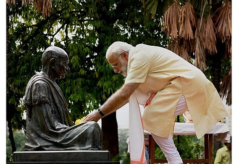 खरंच, बापूजी परत होणे नाही...