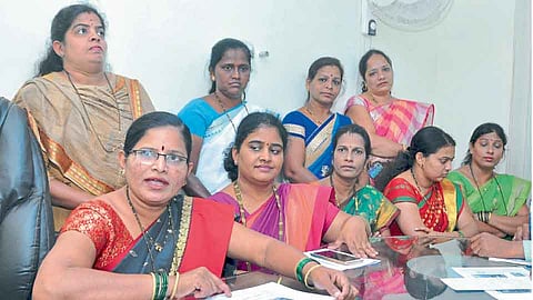 शिवसेना महिला जिल्हाप्रमुखांवर कारवाई करणार का?