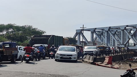 पत्रिपुलासाठी मेगाब्लॉक! मध्य रेल्वेचे वेळापत्रक जाहीर; पर्यायी एसटी, केडीएमटी, टीएमटी विशेष बसेस सोडणार