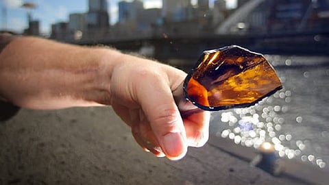 मित्रांच्याच डोक्यात फोडली बीयरची बाटली; किरकोळ वादामुळे दारू पिऊन इतर मित्रांनाही मारहाण