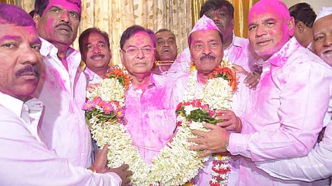 'राष्ट्रवादी'ला दणका