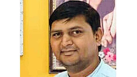 कणकवली नगरपंचायतीची फसवणूक; 'त्या' भामट्याच्या कारनाम्यांची यादी मोठी