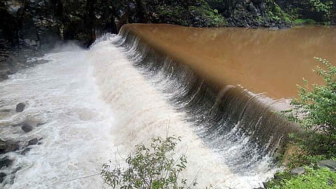 रत्नागिरी जिल्ह्यातील तेरा धरणे "ओव्हर फ्लो'