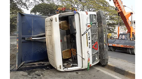 A woman crossing the road dies on the spot due to hit by dumper in Pimpri