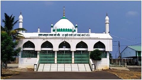 Aawati  dargah