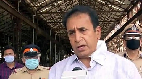 अनिल देखमुखांच्या दोन्ही सचिवांची CBI कडून चौकशी