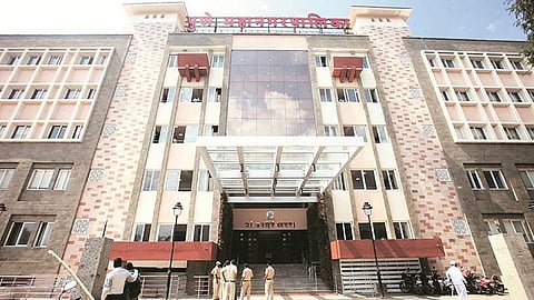 Attempt of Pune Municipal Corporation to increase the income from the auction of flats, Amenity space