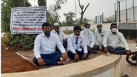 पिंपळगाव तर्फे म्हाळुंगे भ्रष्टाचार : स्वाभिमानी शेतकरी संघटनेचे उपोषण सुरू