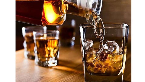 मद्यप्रेमींची 'या' ब्रॅंडला पसंती; आठ दिवसांत रिचवली एवढी दारू...