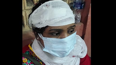 मास्क लावण्यास सांगणं क्लिनअप मार्शला पडलं महागात, डोक्यात घातला पेव्हर ब्लॉक