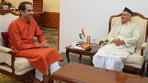 मुख्यमंत्र्यांची हजेरी असलेल्या कार्यक्रमाला राज्यपालांची गैरहजेरी